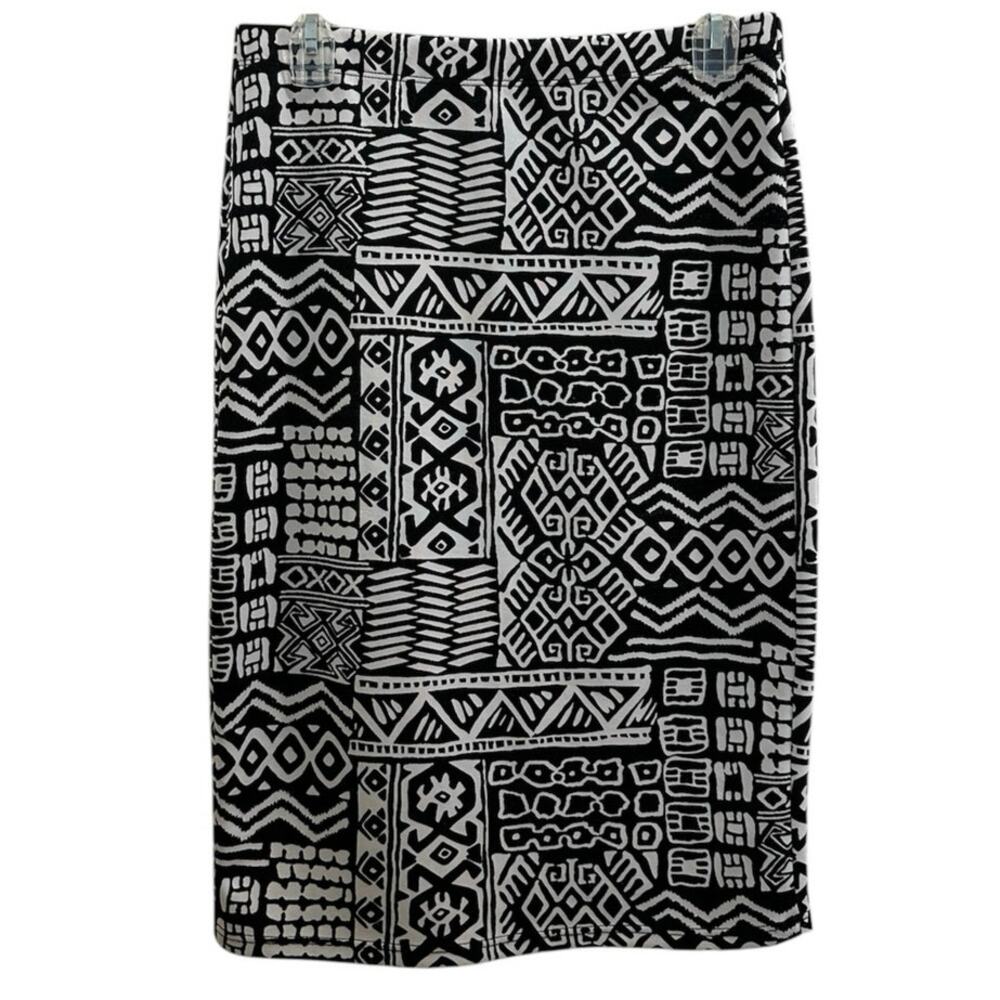 Forever 21 Black & White Tribal Print Stretch Pencil Bodycon Skirt Geometric .
